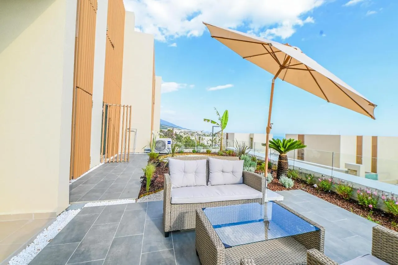 Green Cost Luxury Apt 239 Paljasa Apartment